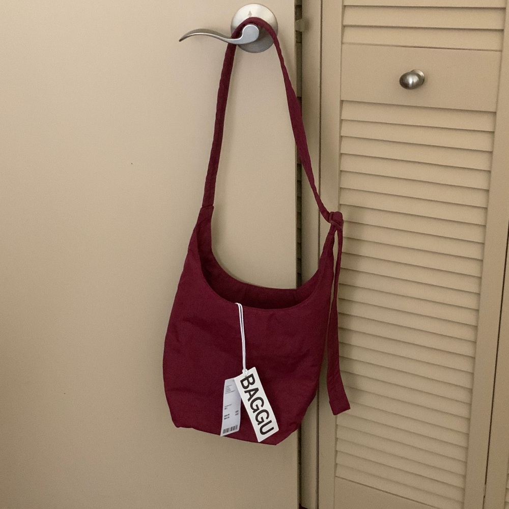 Baggu Women's maroon Shoulder Bag